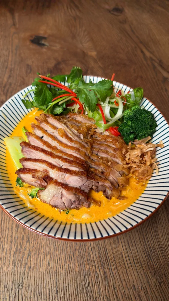 Żółte Curry z makaronem ramen
