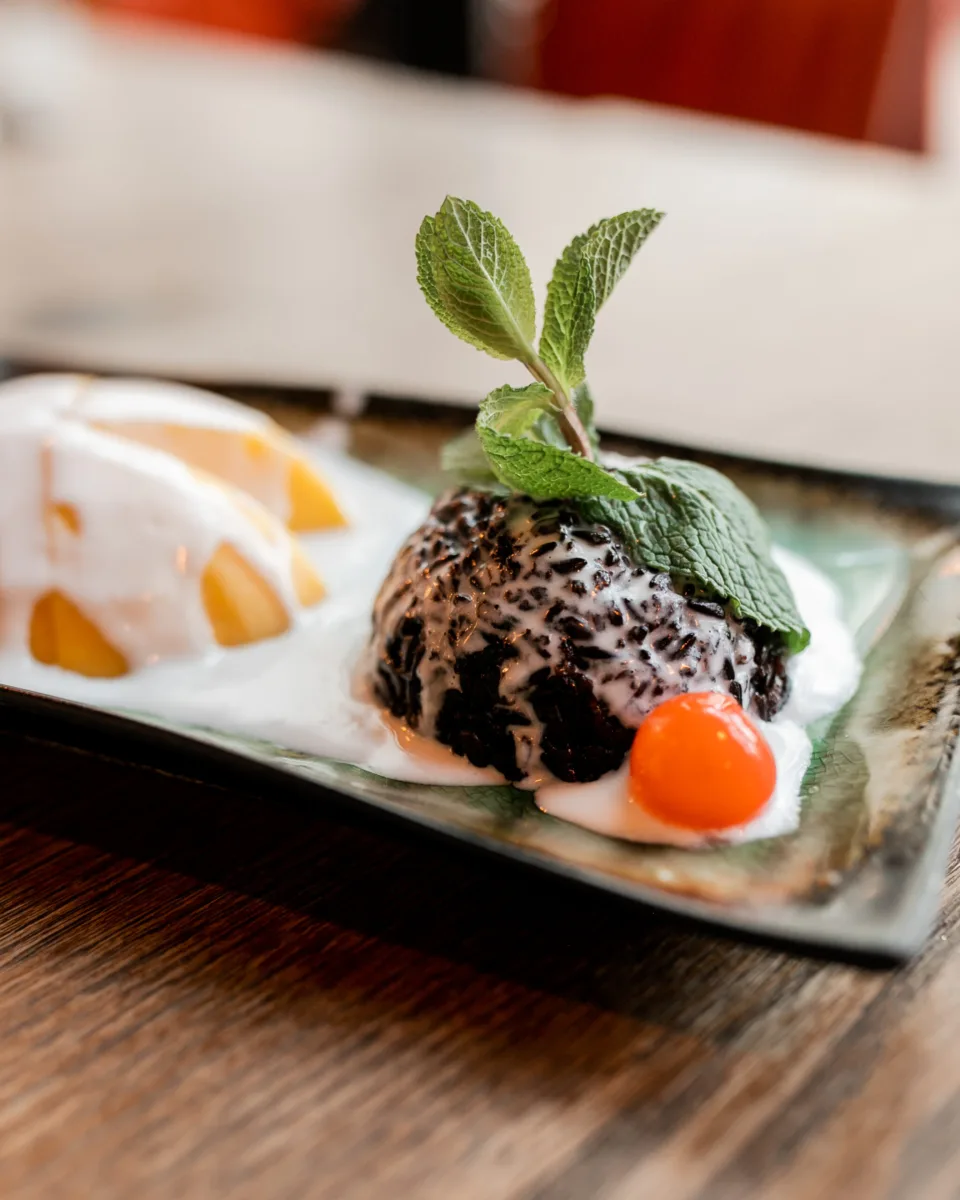 Mango Sticky Rice (Khaoniao Mamuang)